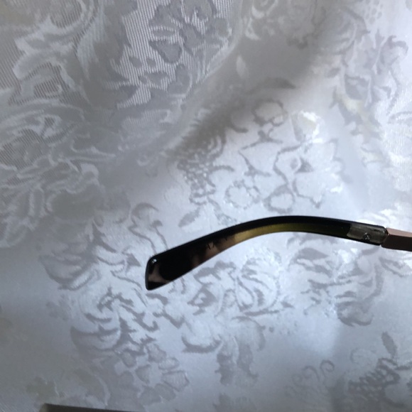 NWT Authentic Tahari Sunglasses code IOTH0306-R-TH657 - Picture 3 of 4